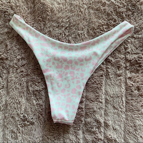Pink Cow Print Bikini Set - Picture 5 of 6